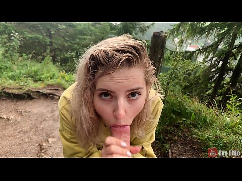 ❤️ Meedchen drénkt kum no engem ëffentleche Blowjob - Eva Elfi ❤️❌ Qualitéit Sex bei eis ☑